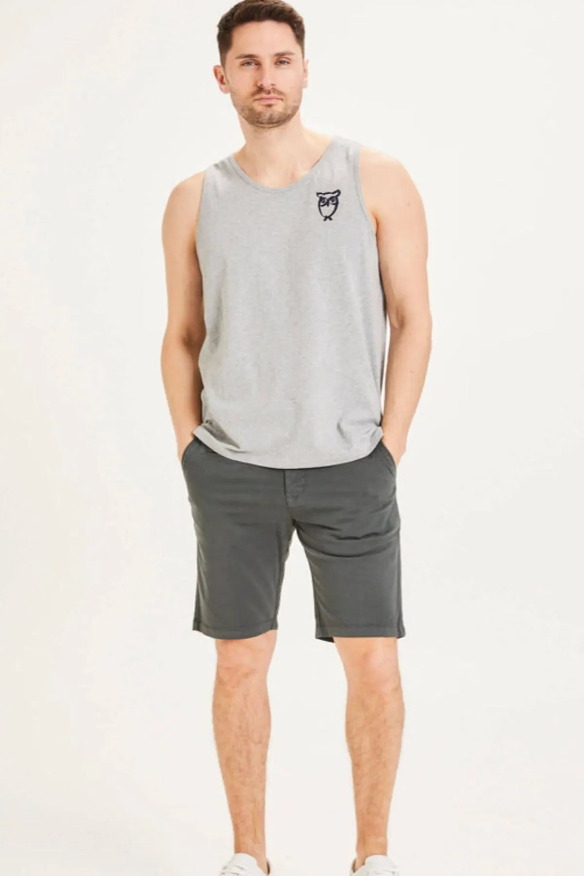 Chuck Regular Fit Shorts Dark Grey Knowledge Cotton Apparel