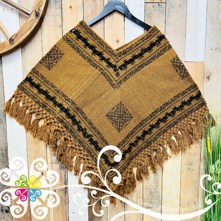 Deshilado Design Embroider Poncho - Mañanita