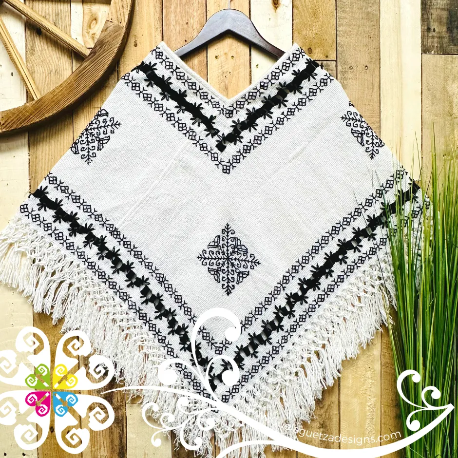 Deshilado Design Embroider Poncho - Mañanita