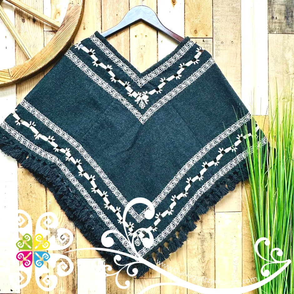 Deshilado Design Embroider Poncho - Mañanita