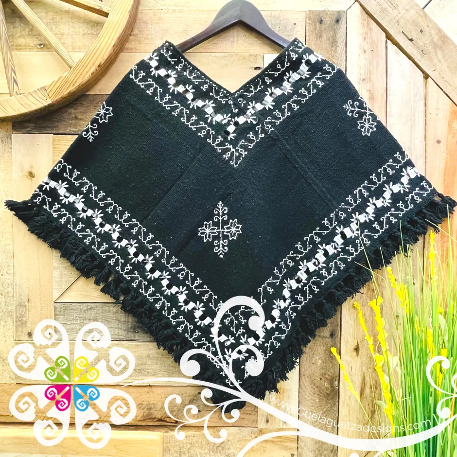 Deshilado Design Embroider Poncho - Mañanita