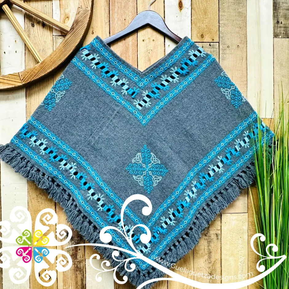 Deshilado Design Embroider Poncho - Mañanita