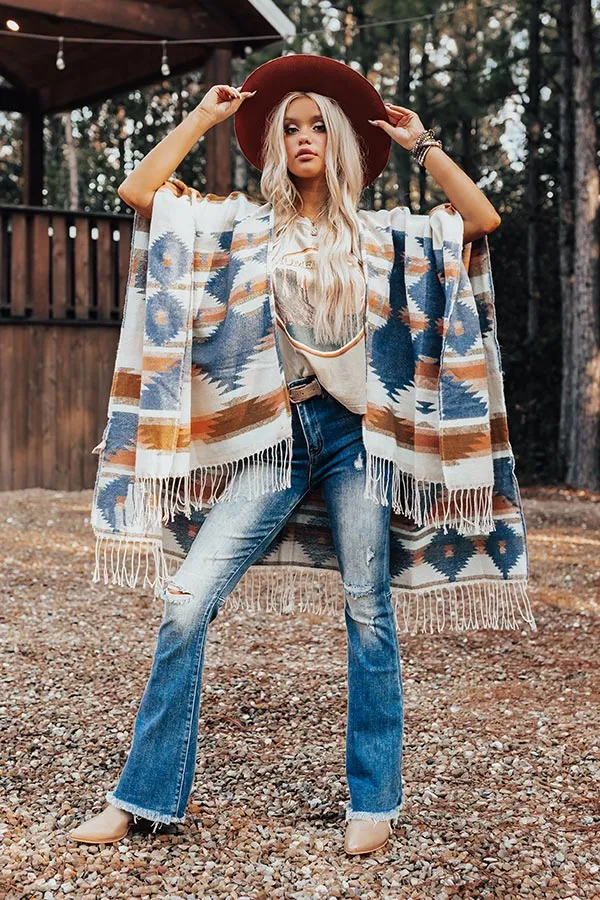 Escape To The Mountains Poncho In Blue