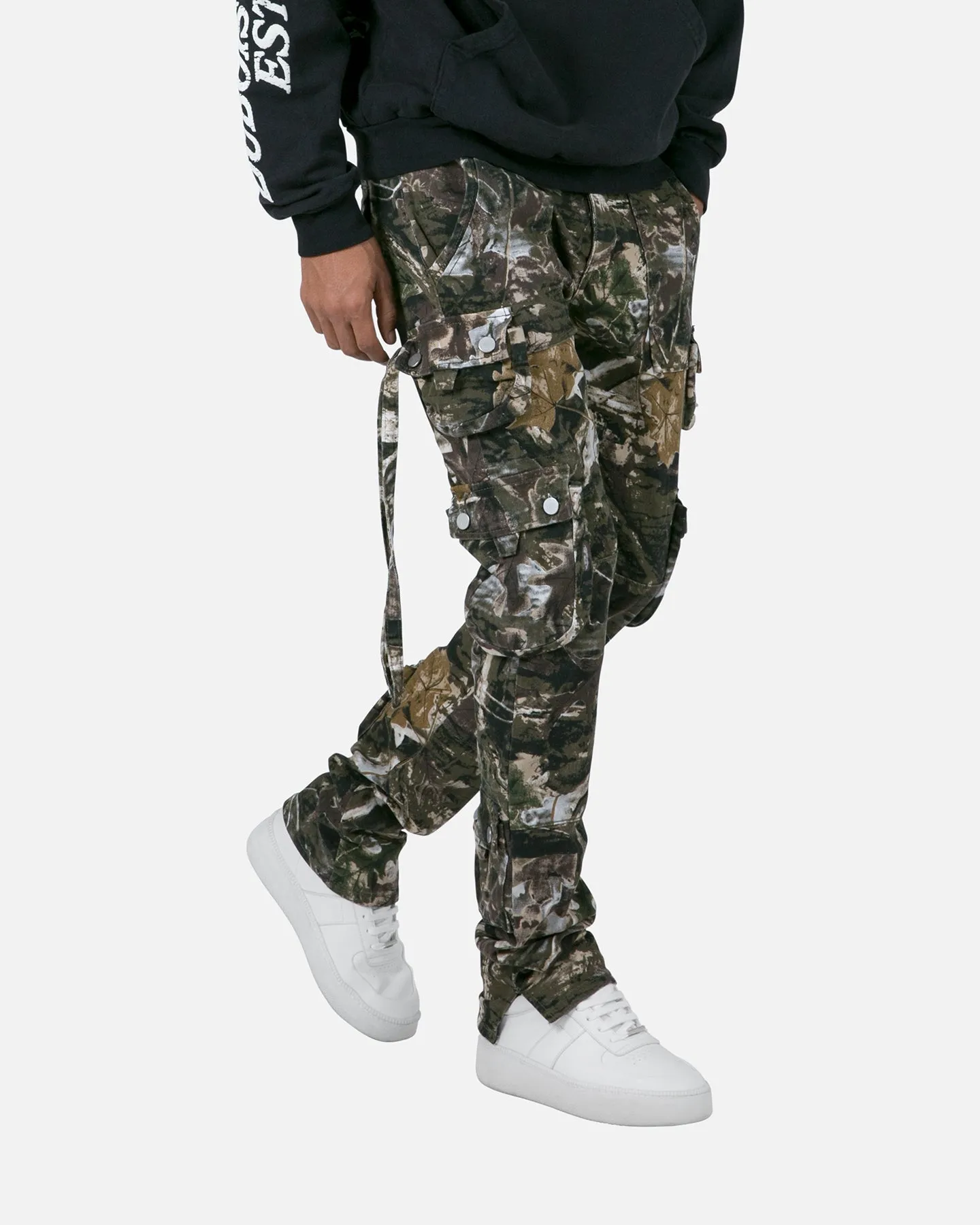 MNML D152 Cargo Straight Denim Pants Hunter Camo