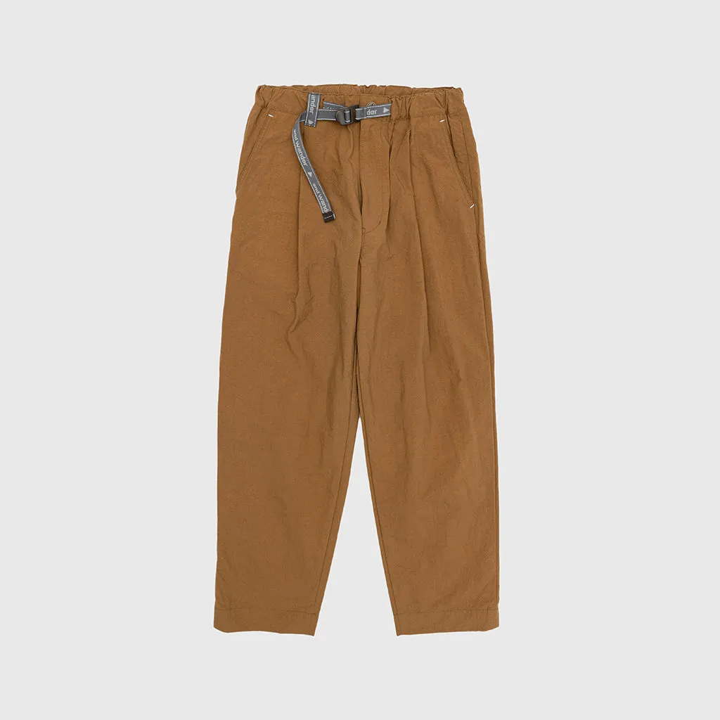 NYLON CHINO TUCK TAPERED PANTS