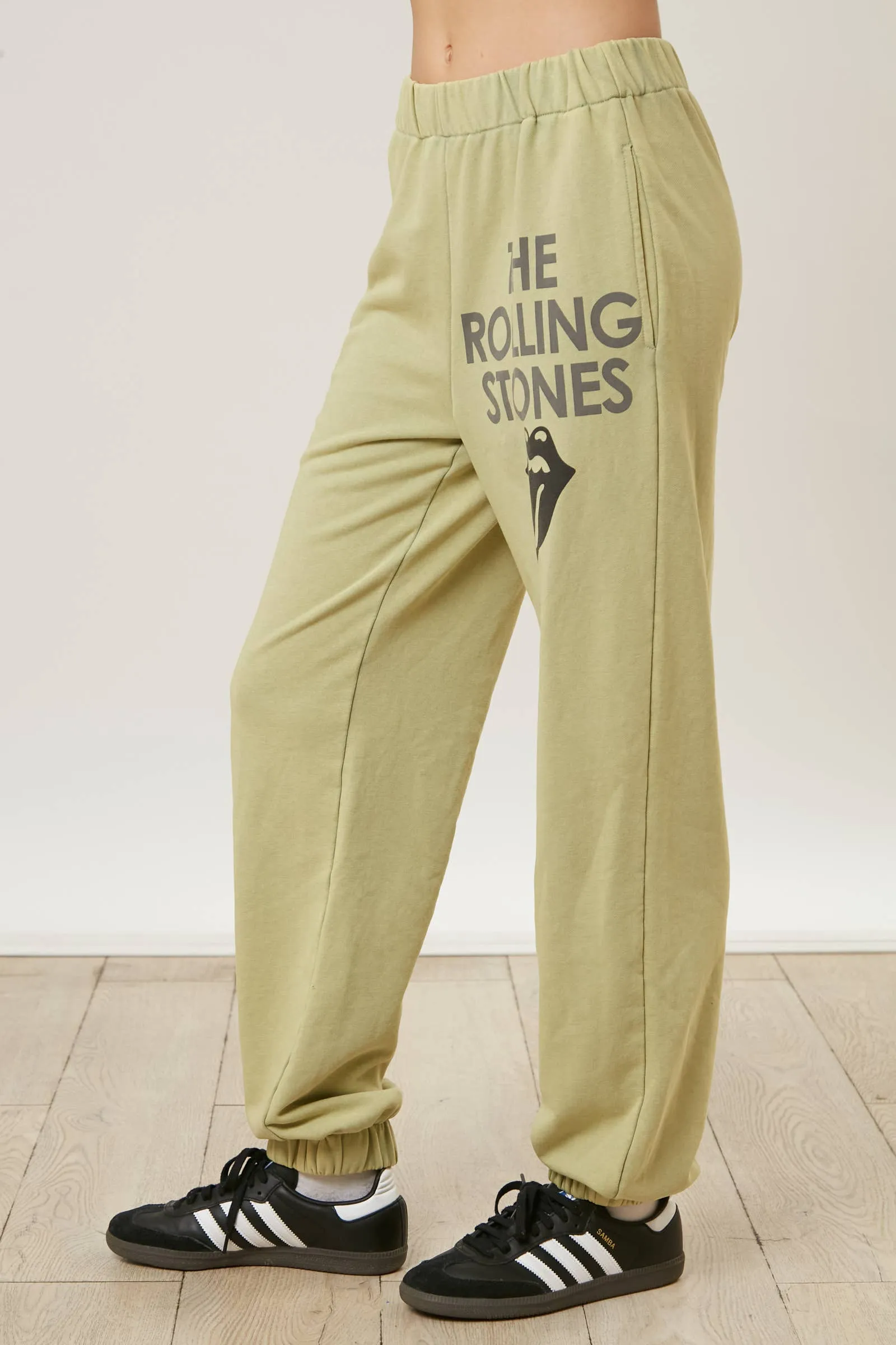 Rolling Stones Graphic Print Joggers: OLIVE / M