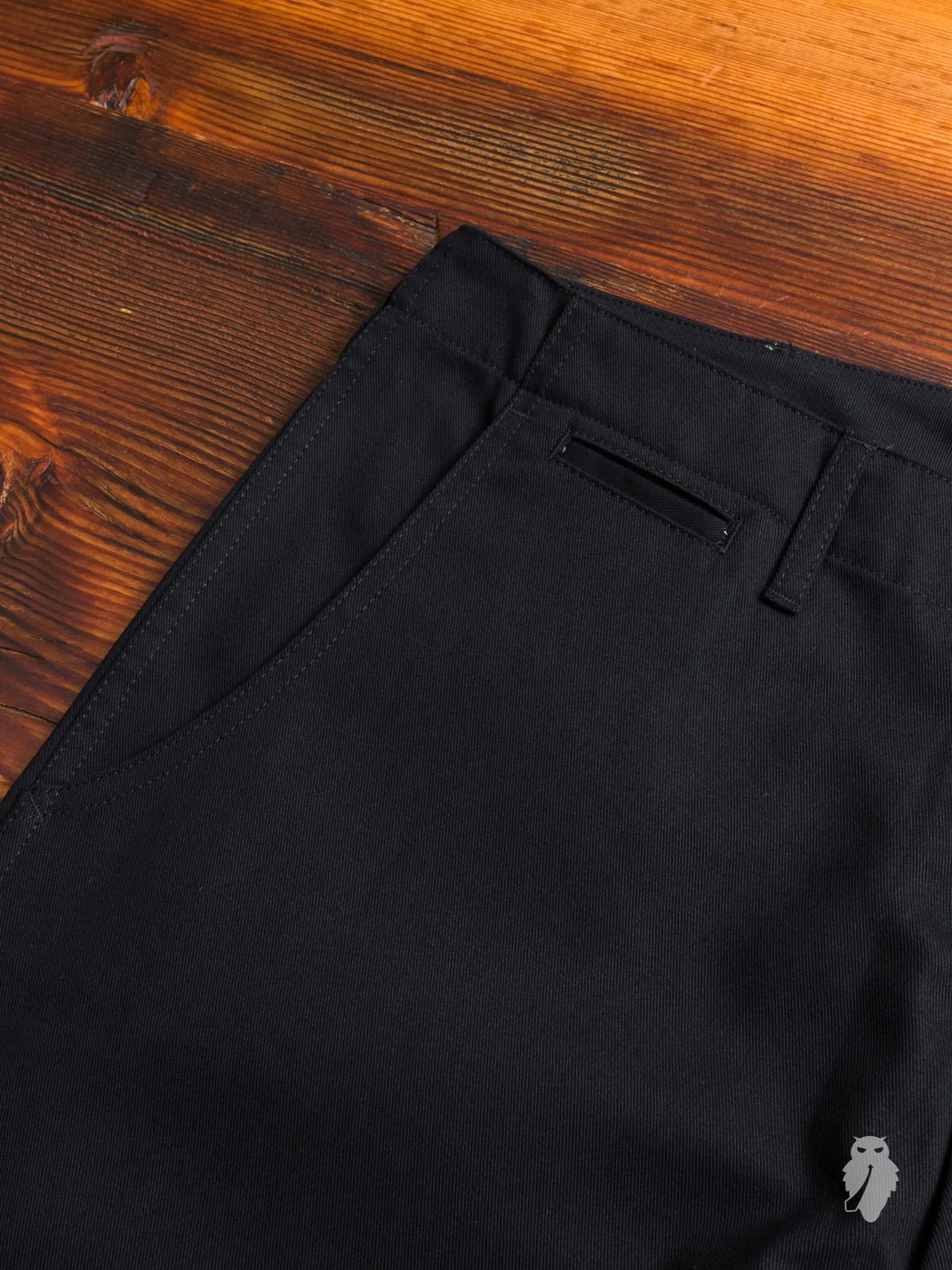 Service Chino in Black