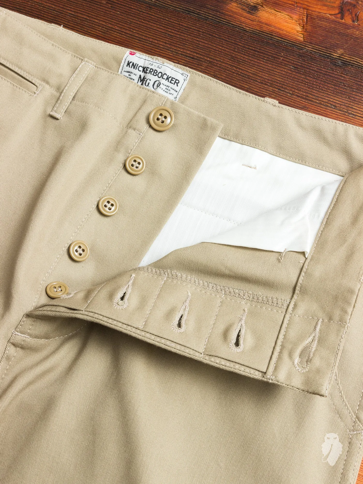 Service Chino in Khaki